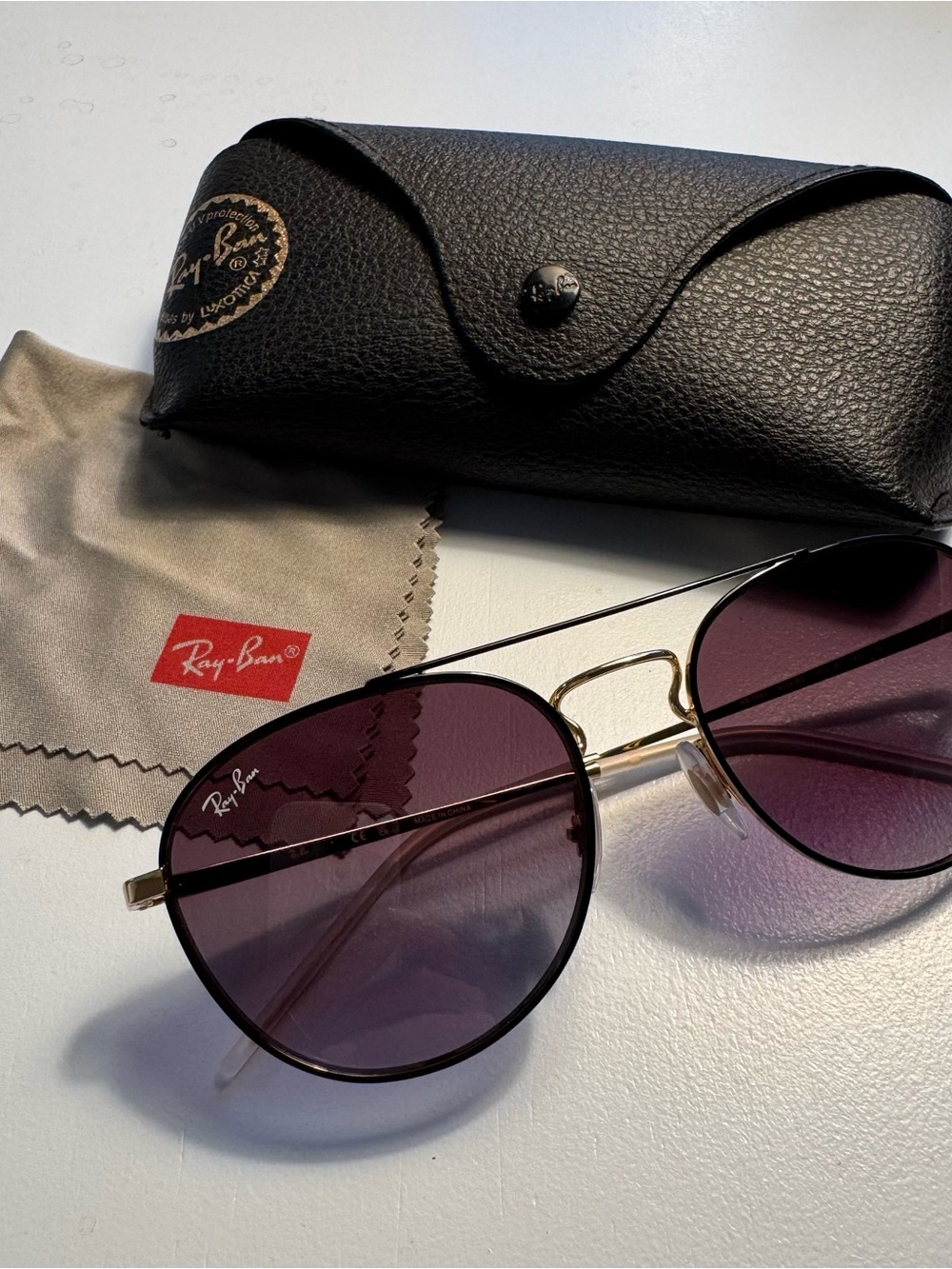 Ray-Ban unisex Sunglasses Grey Gradient Lenses